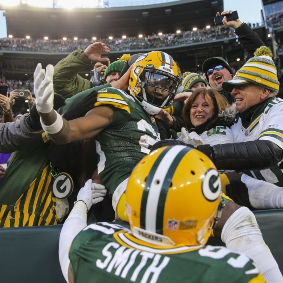 Packers-Vikings ticket prices fall, while Packers-Lions prices