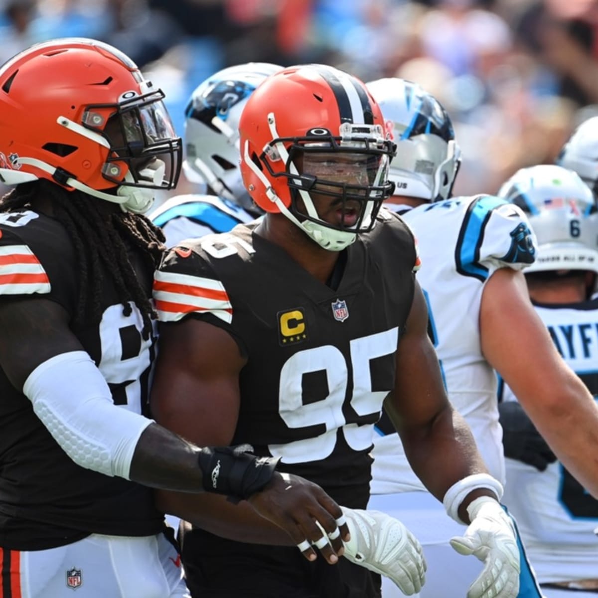 Cleveland Browns Players Reaction To Damar Hamlin News + Jadeveon Clowney  Returning In 2023? 