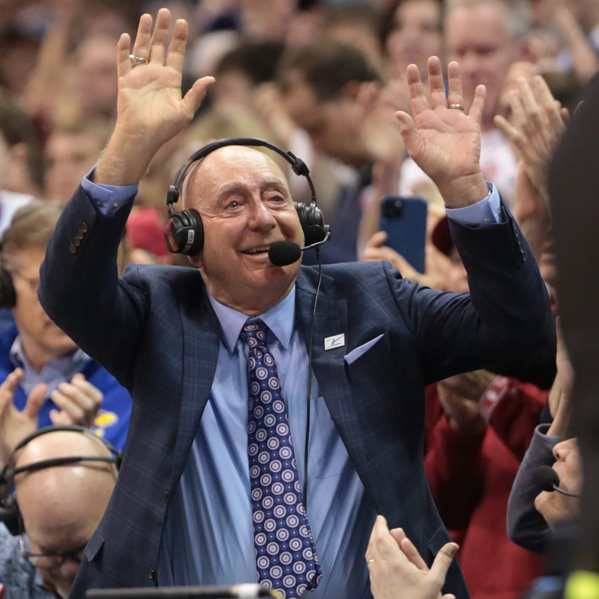 ESPN's Dick Vitale tweets update on NFL game from November thinking it was  live: 'I was absolutely fooled'