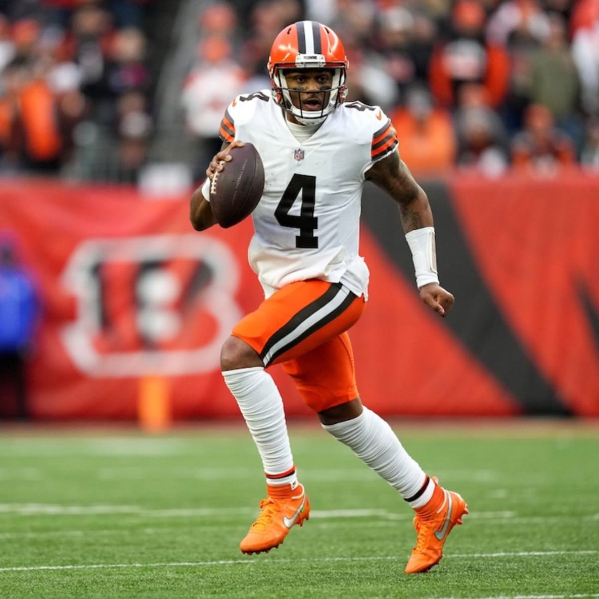 WATCH: Deshaun Watson throws pick six to open Monday Night Football vs.  Steelers - Behind the Steel Curtain