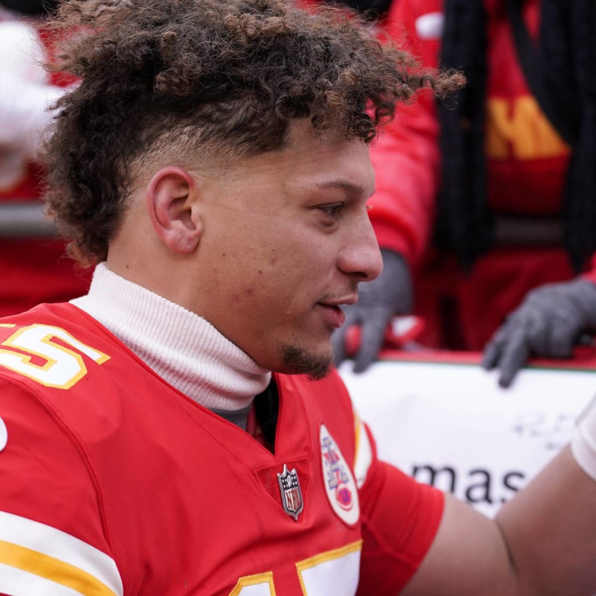 Damar Hamlin: Patrick Mahomes wears special Hamlin Kansas City Chiefs shirt