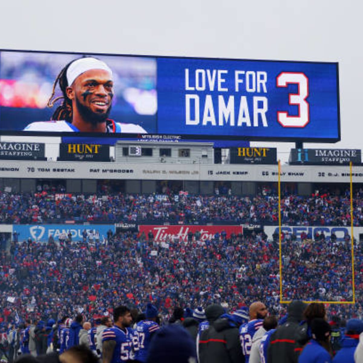 Damar Hamlin Takes Field for Buffalo Bills Against Dolphins