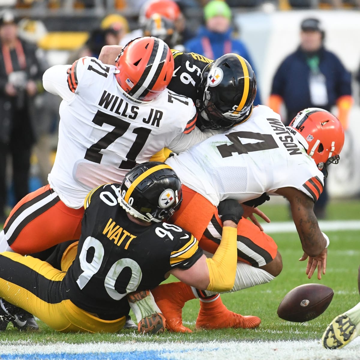 Browns, Deshaun Watson sacked in season finale loss to Steelers