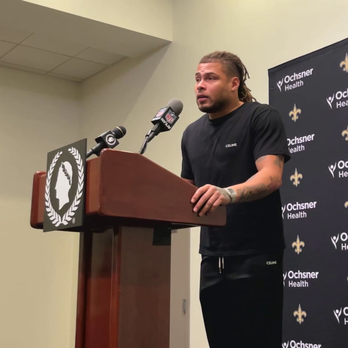 Tyrann Mathieu's new staredown ritual sends message to OCs