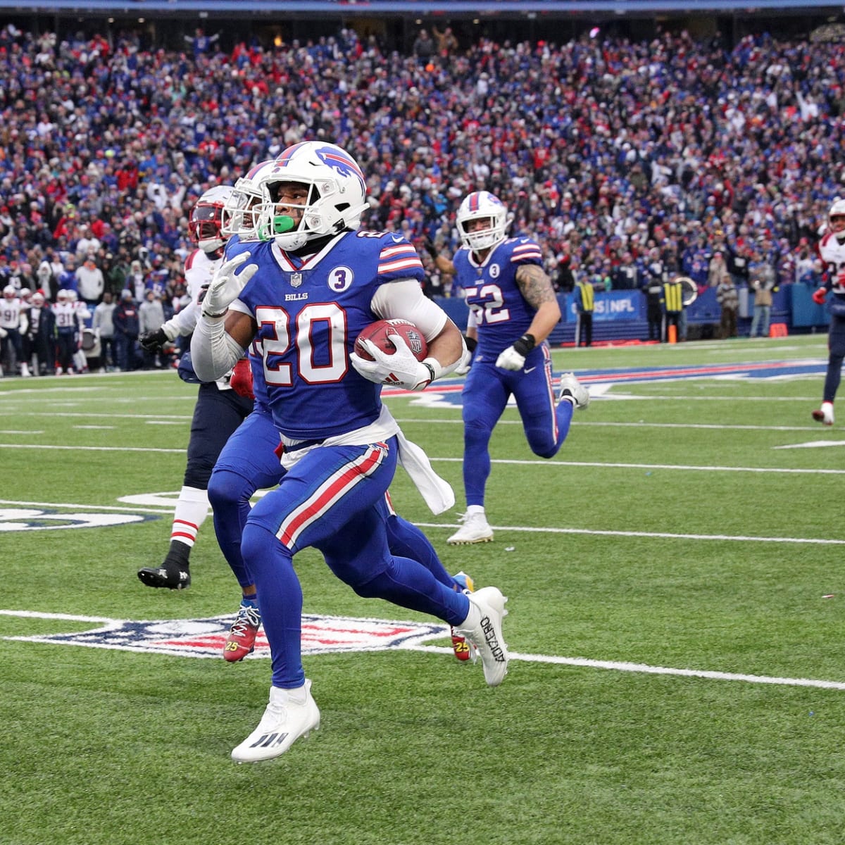 Buffalo Bills running back Nyheim Hines (20) against the New York Jets in  an NFL football game, Sunday, Dec. 11, 2022, in Orchard Park, N.Y. Bills  won 20-12. (AP Photo/Jeff Lewis Stock Photo - Alamy