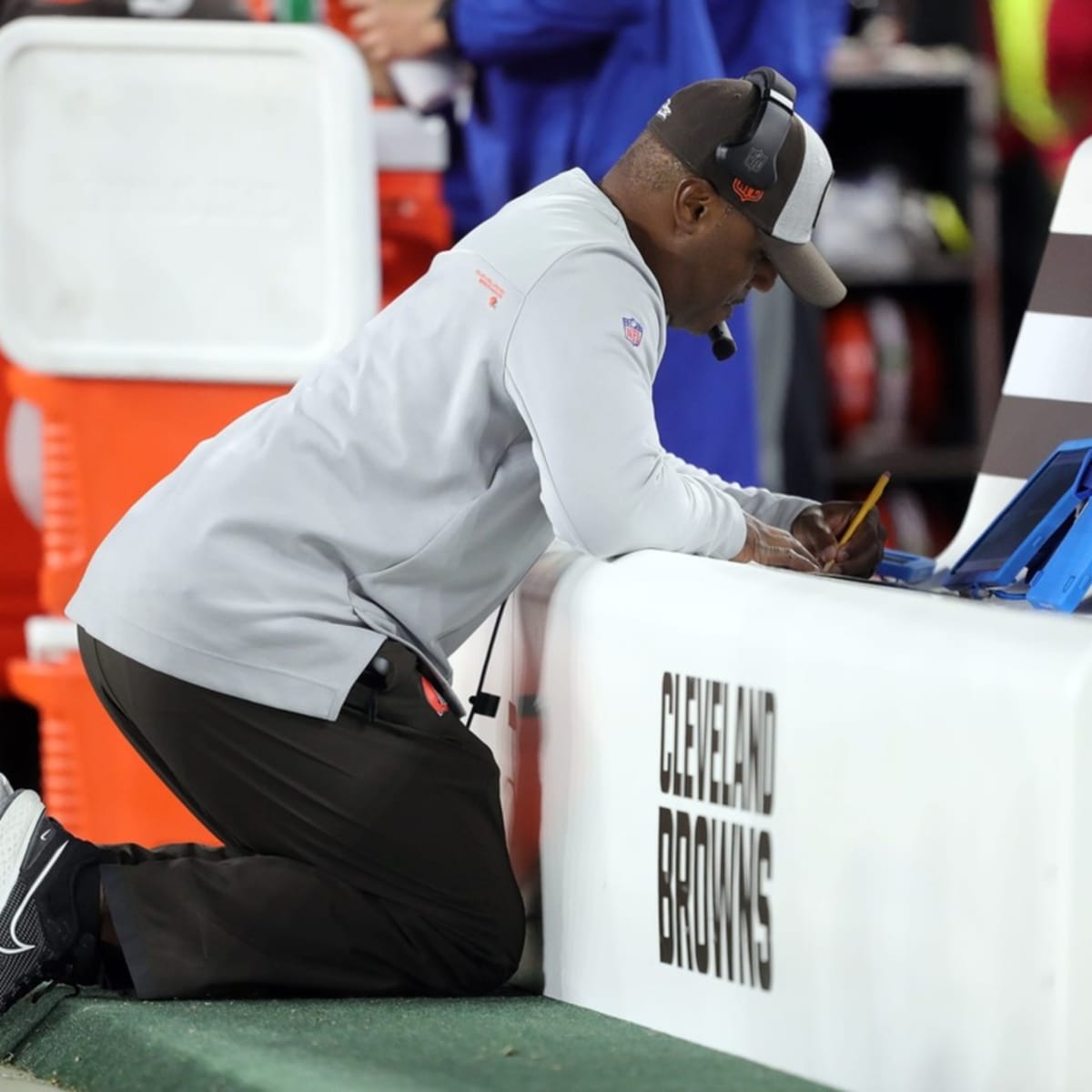 Cleveland Browns defensive coordinator Joe Woods calls a play during an NFL  football game against the Chicago Bears, Sunday, Sept. 26, 2021, in  Cleveland. (AP Photo/Kirk Irwin Stock Photo - Alamy