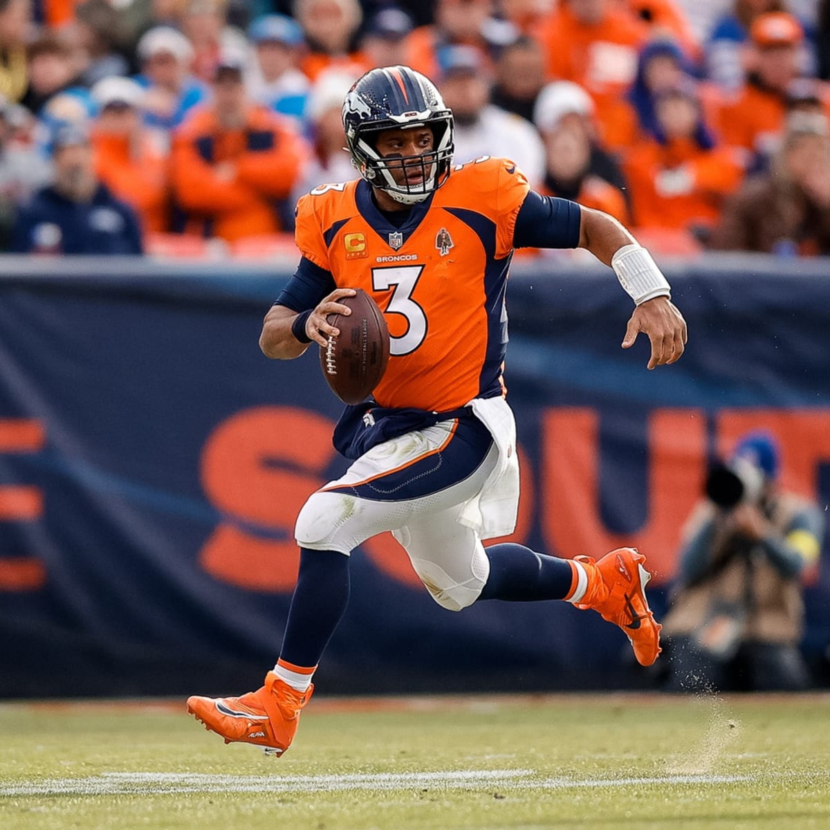 Bronco' interim HC game planned around Russell Wilson vs. Chiefs