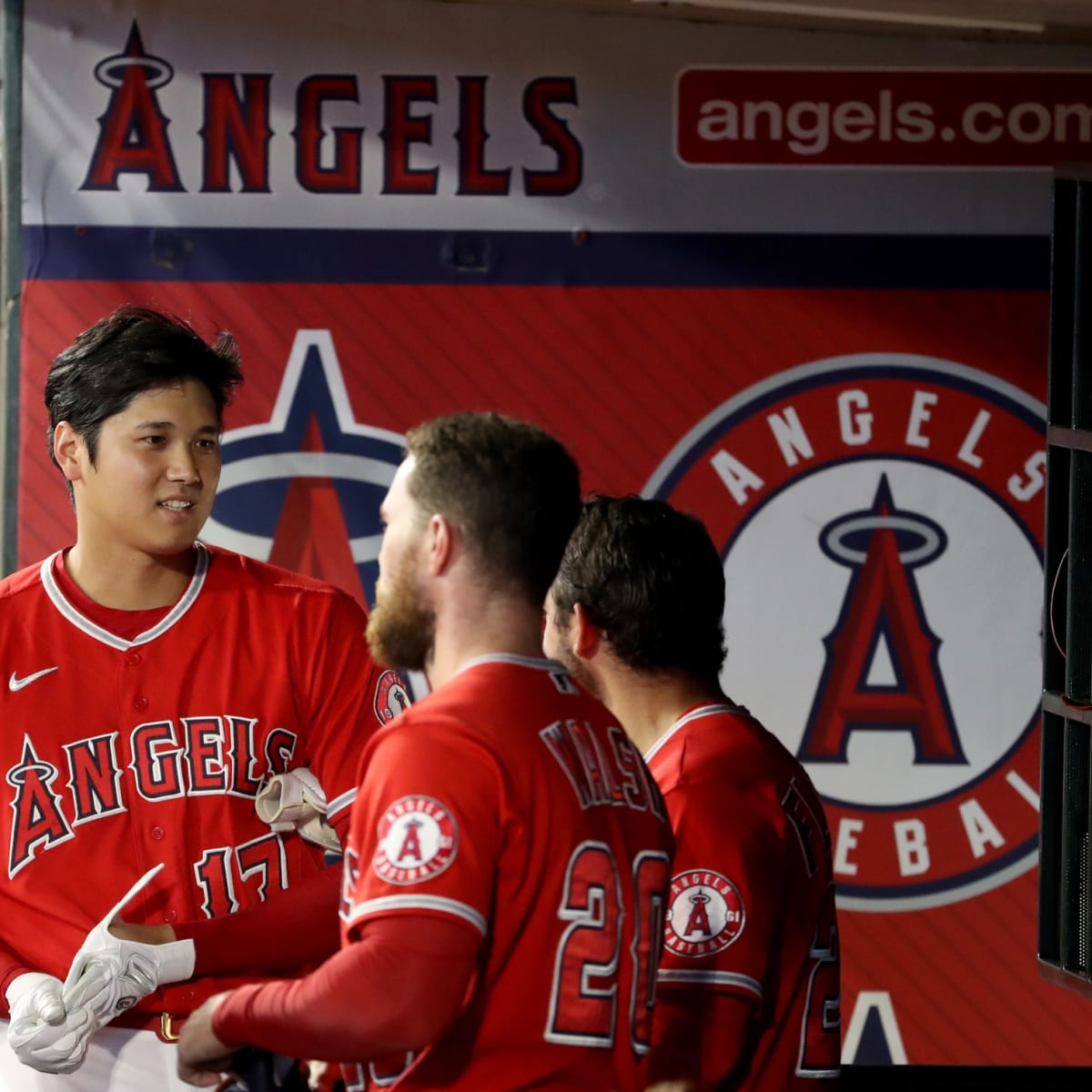 Jared Walsh hits for cycle, Mike Trout hits 2 HRs as Angels rout