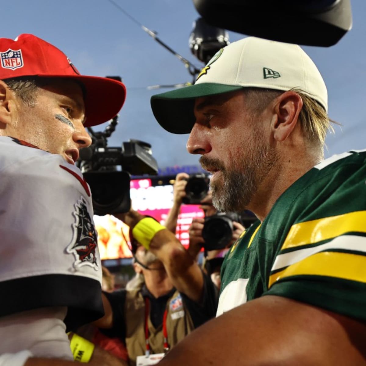 Aaron Rodgers and Tom Brady to mirror greatness in first playoff meeting of  storied NFL careers, NFL News