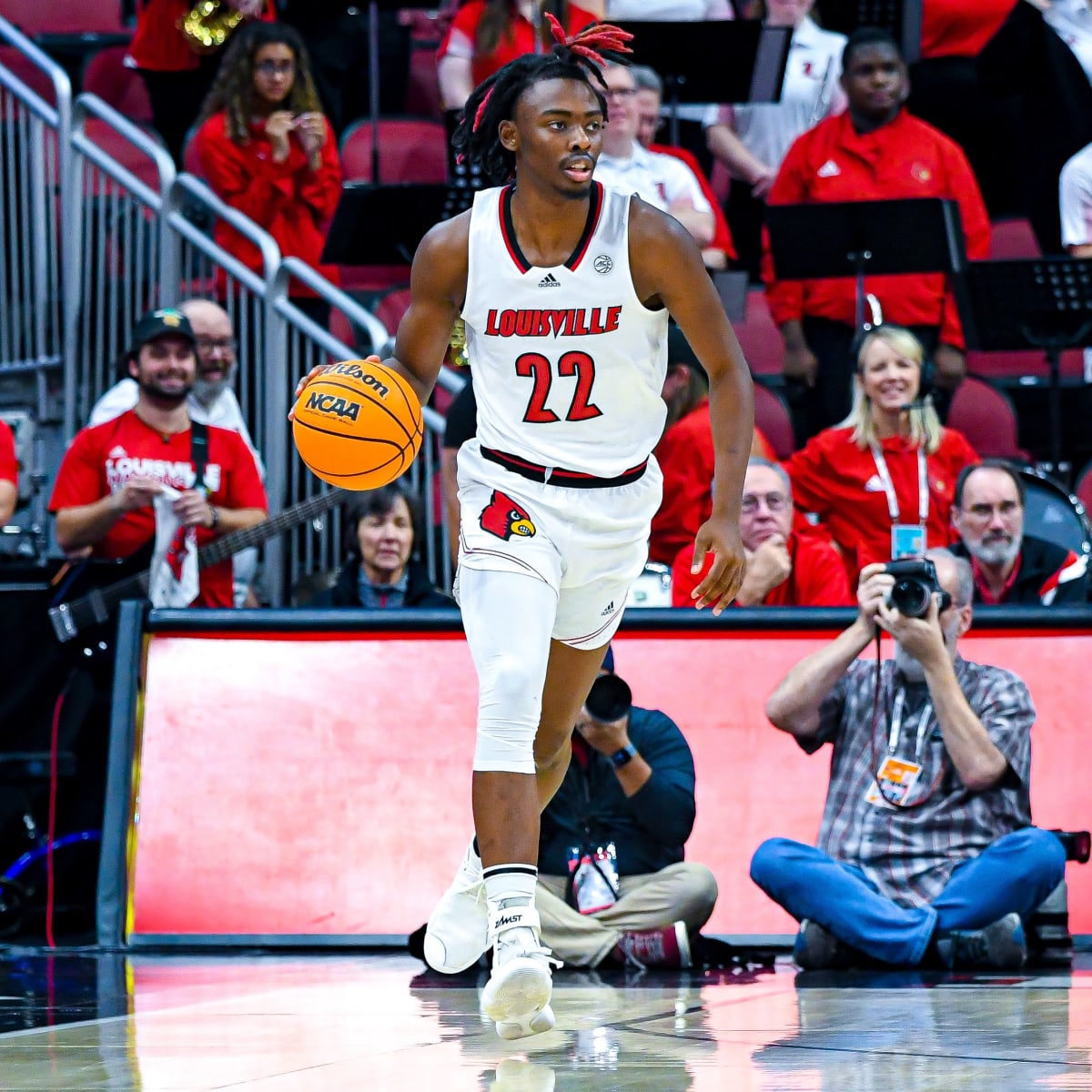 Clemson basketball vs Louisville Cardinals