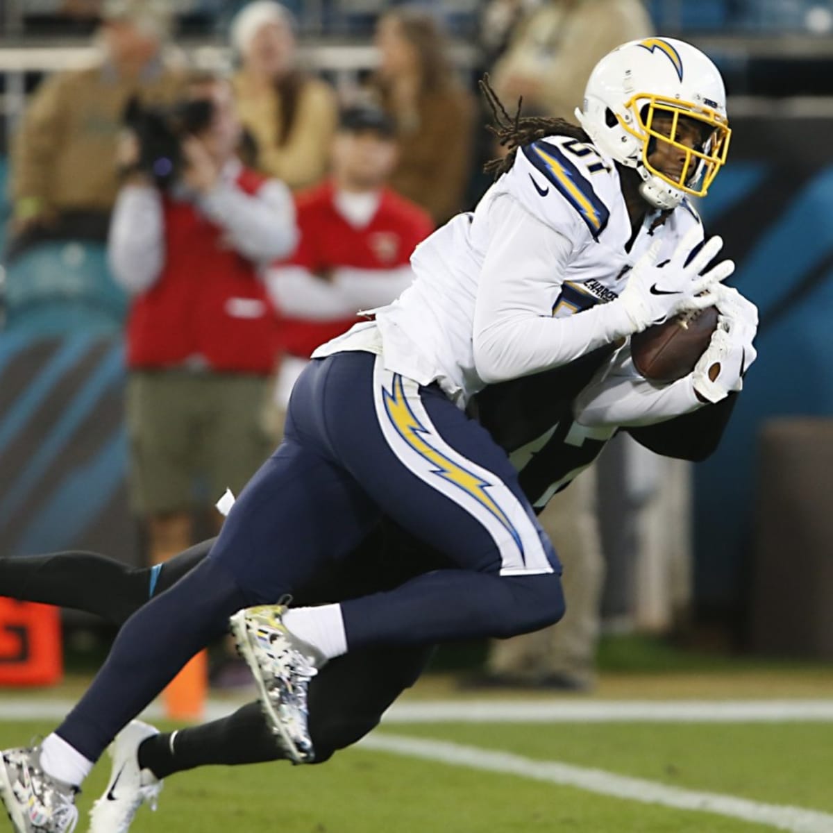 Watch: Chargers WR Mike Williams toe taps in the end zone vs. Jaguars