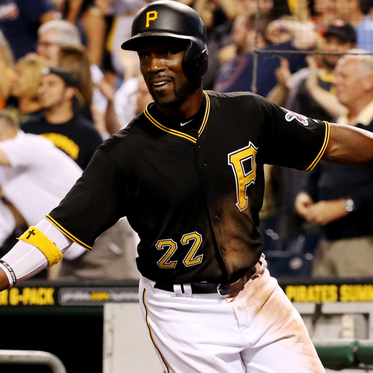 MLB free agency: Andrew McCutchen signs with Pirates - Sports Illustrated