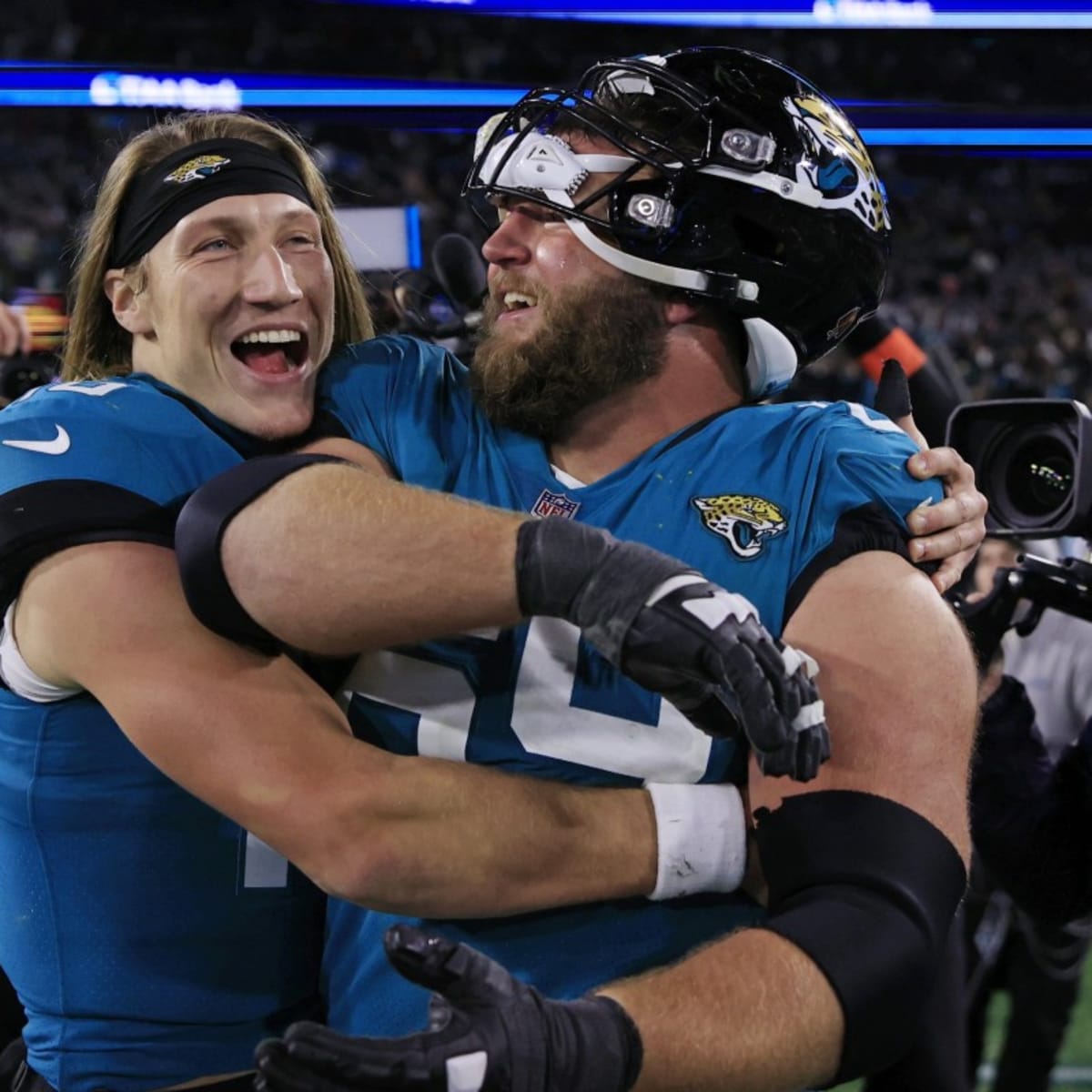 Comeback for the ages: Trevor Lawrence, Jaguars stun Chargers in playoffs