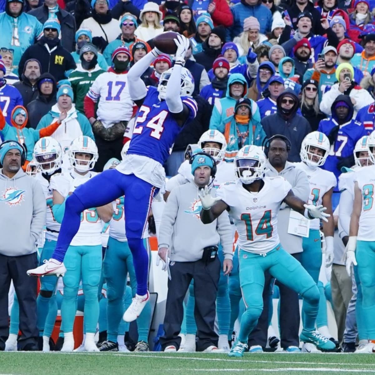 Miami Dolphins hold on to playoff hopes - Axios Miami