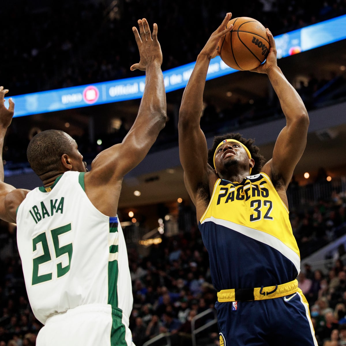 Pacers visit Bucks in NBA action