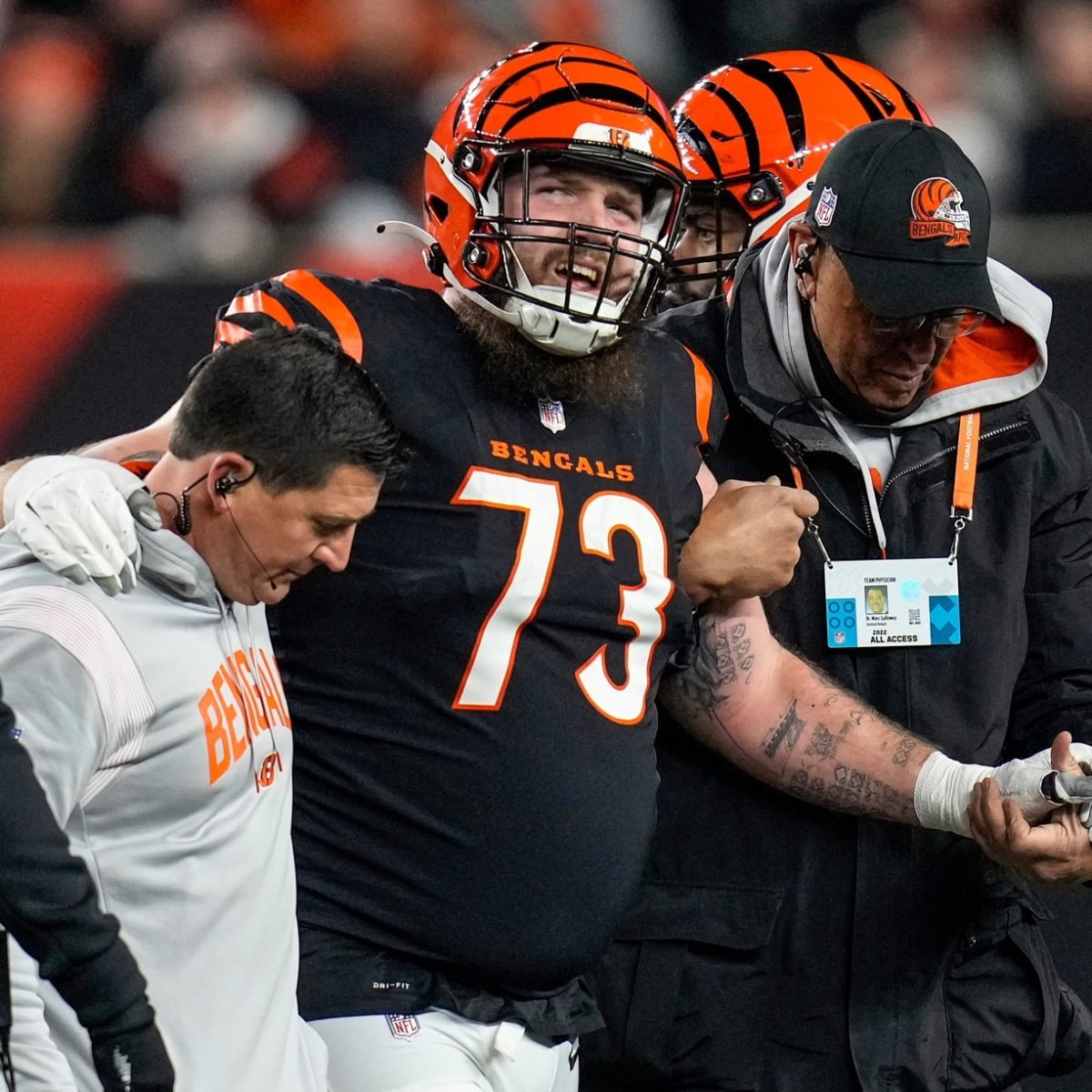 Jonah Williams 'week-to-week' after dislocating kneecap during  Bengals-Ravens