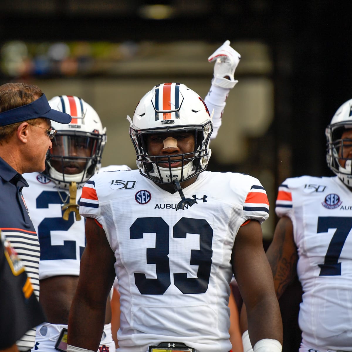 Former Auburn linebacker K.J. Britt to host free youth football camp