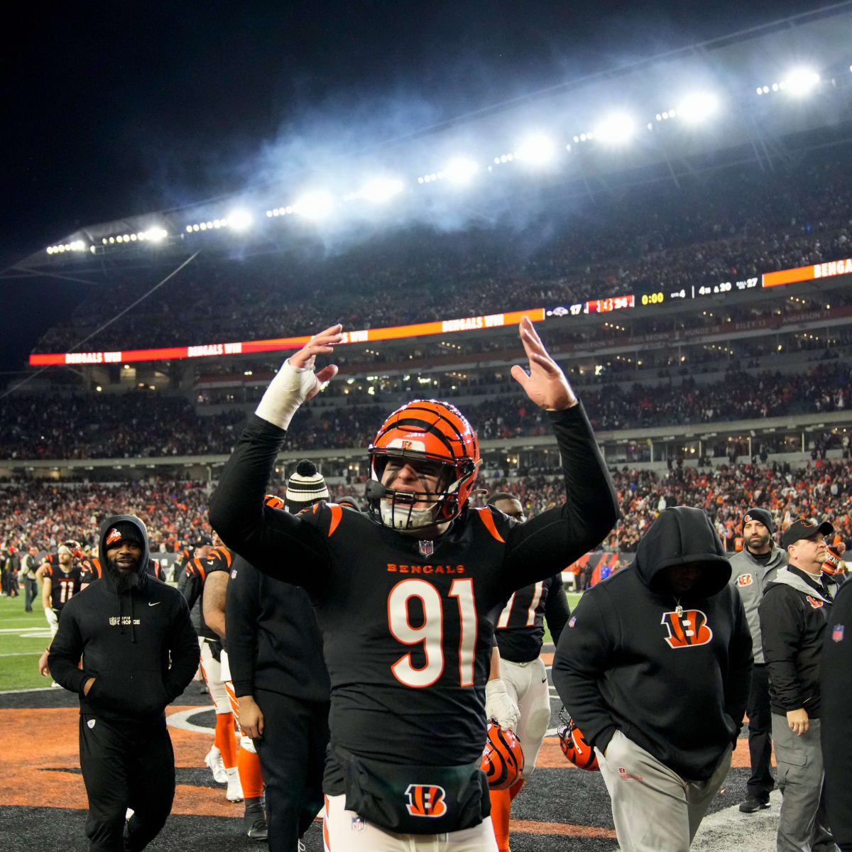 WATCH: Bengals celebrate victory over Bills in locker room