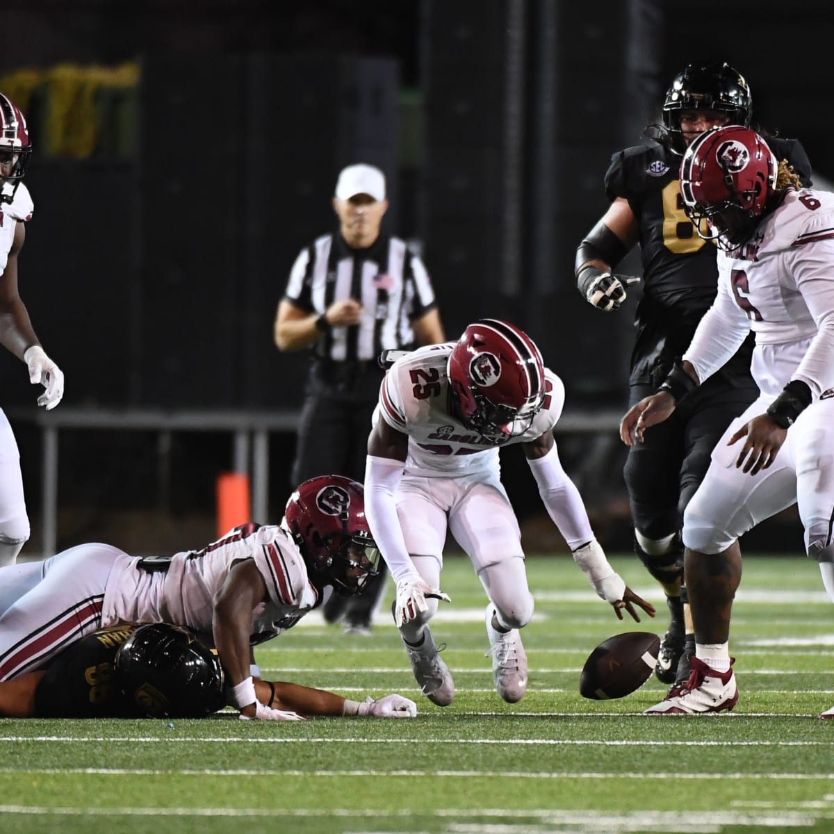 Establishing the run can benefit both South Carolina's offense as well as  their defense 