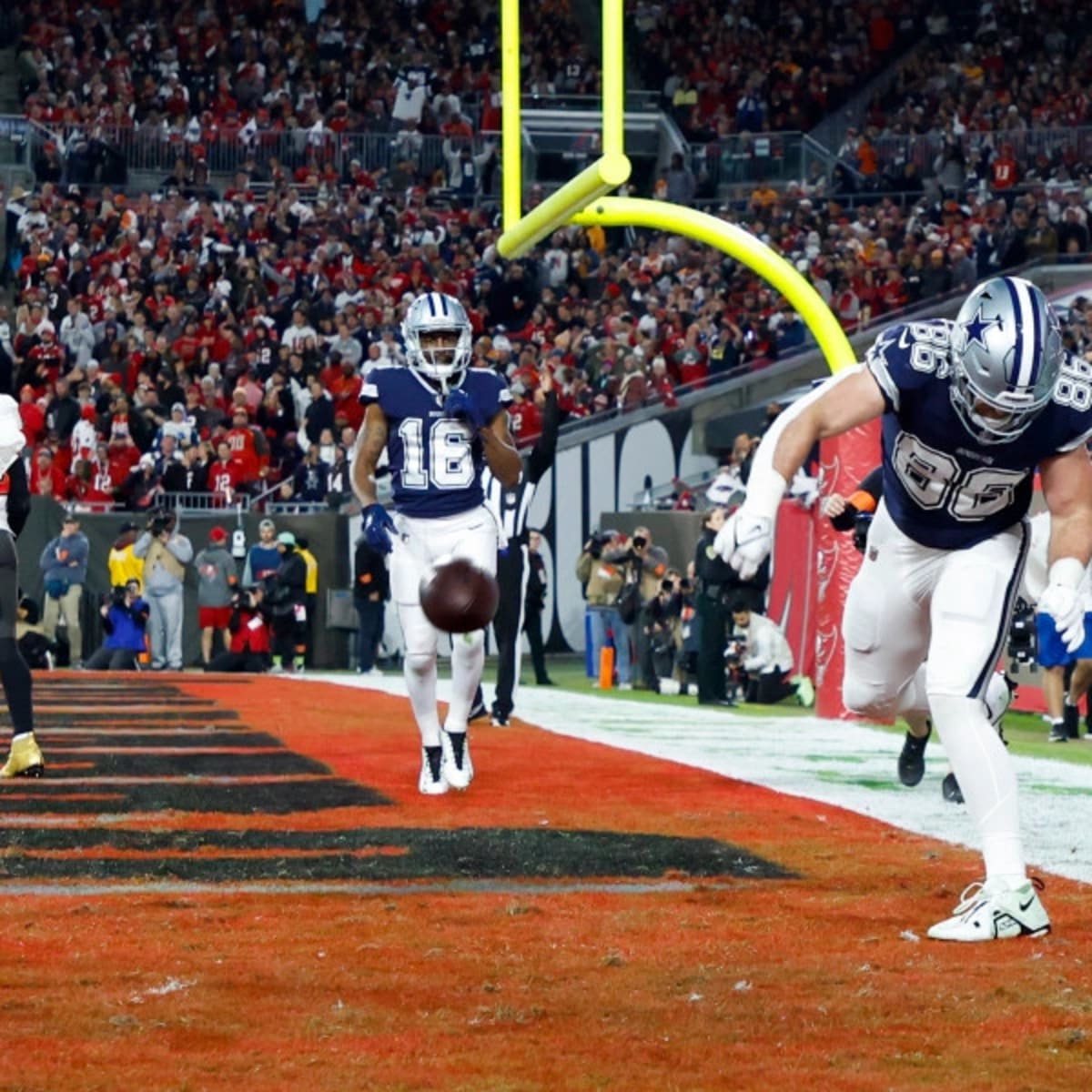 Cowboys' Dalton Schultz faces scrutiny for performance on final drive vs  49ers