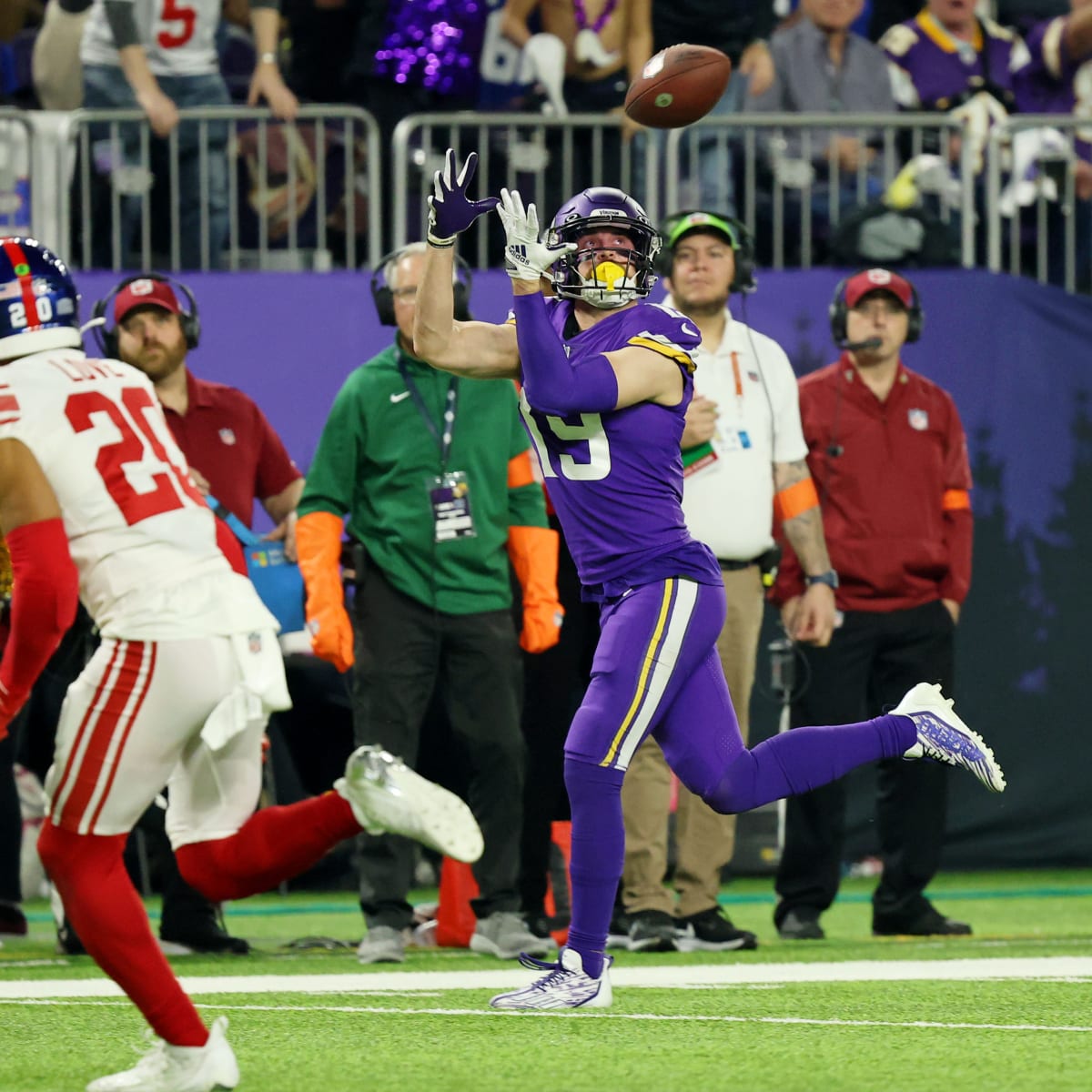 Adam Thielen Arrives at Vikings Game Wearing New Byron Buxton