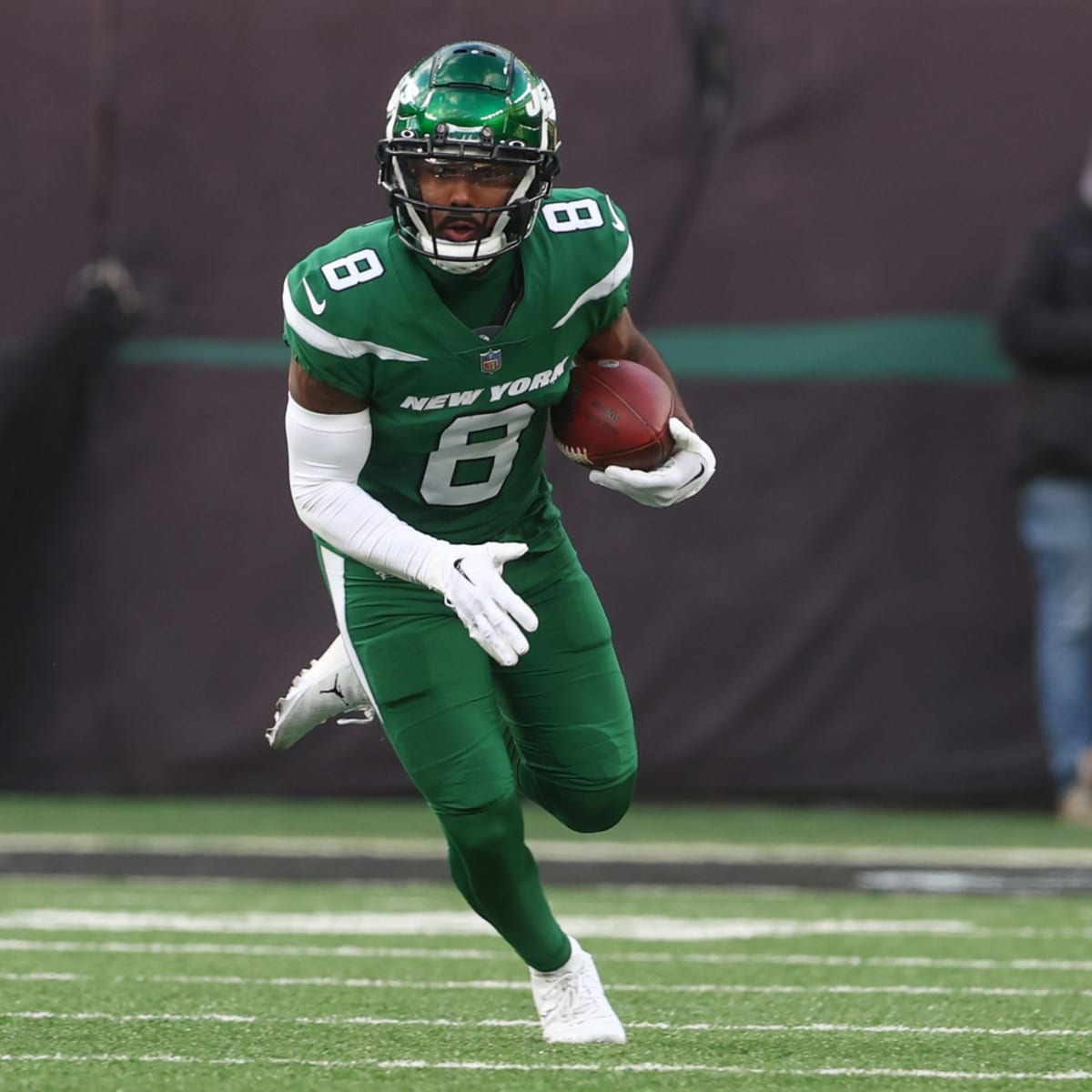 Source: Frustrated Jets WR Elijah Moore requests trade - ABC7 New York