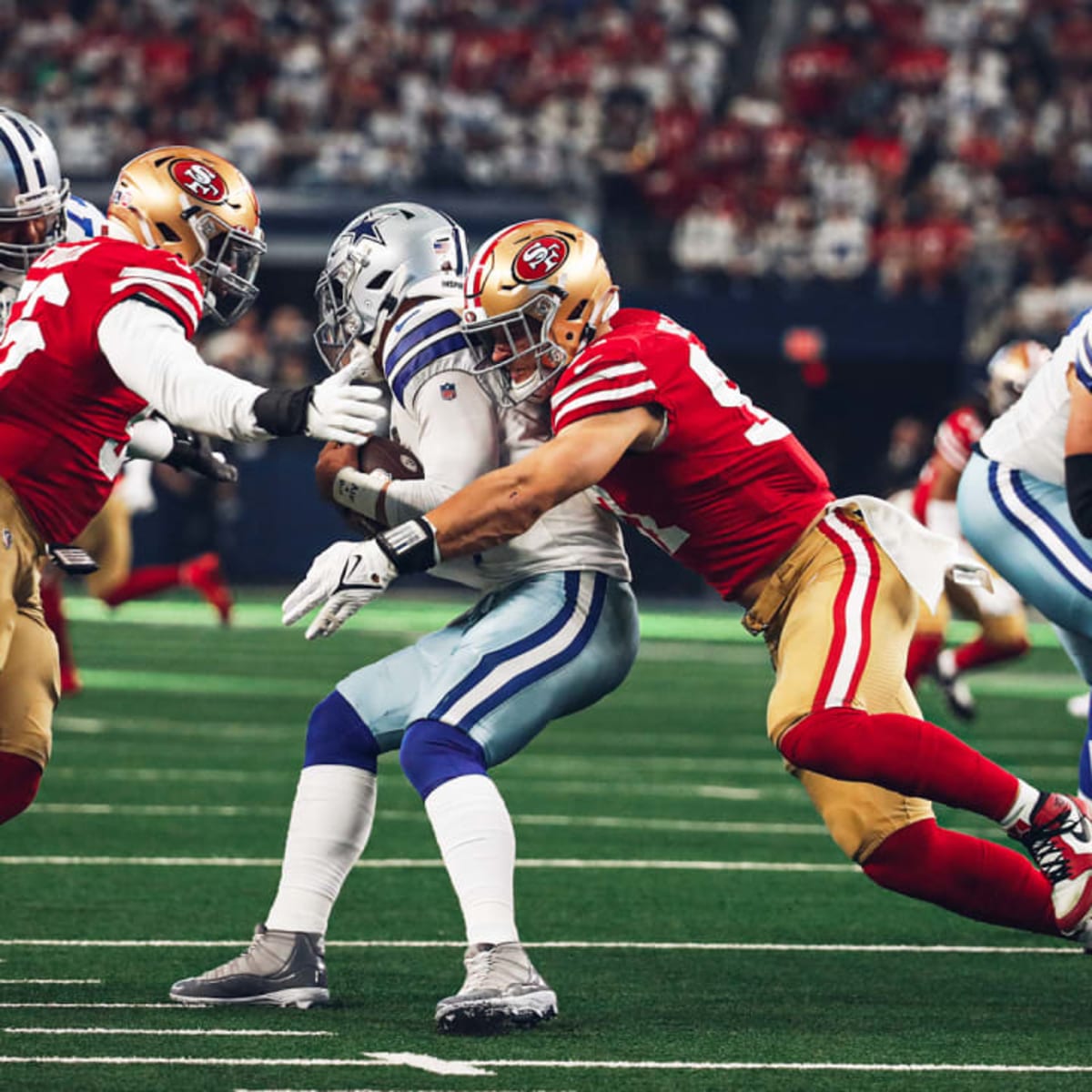 49ers-Cowboys halftime report: Upset brewing but Bosa hurt