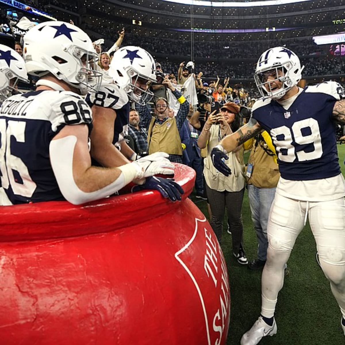 Dallas Cowboys tight end Peyton Hendershot (89) wears Medal of Honor and  Salute To Service stickers on his helmet during an NFL football game  against the Indianapolis Colts Sunday, Dec. 4, 2022