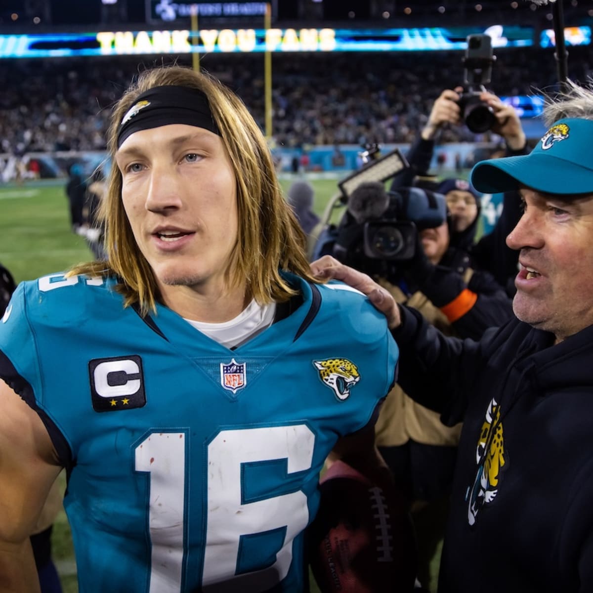 Pair of Former Tigers Trevor Lawrence, Travis Etienne Look to Lead Jacksonville  Jaguars to NFL Playoffs - Sports Illustrated Clemson Tigers News, Analysis  and More