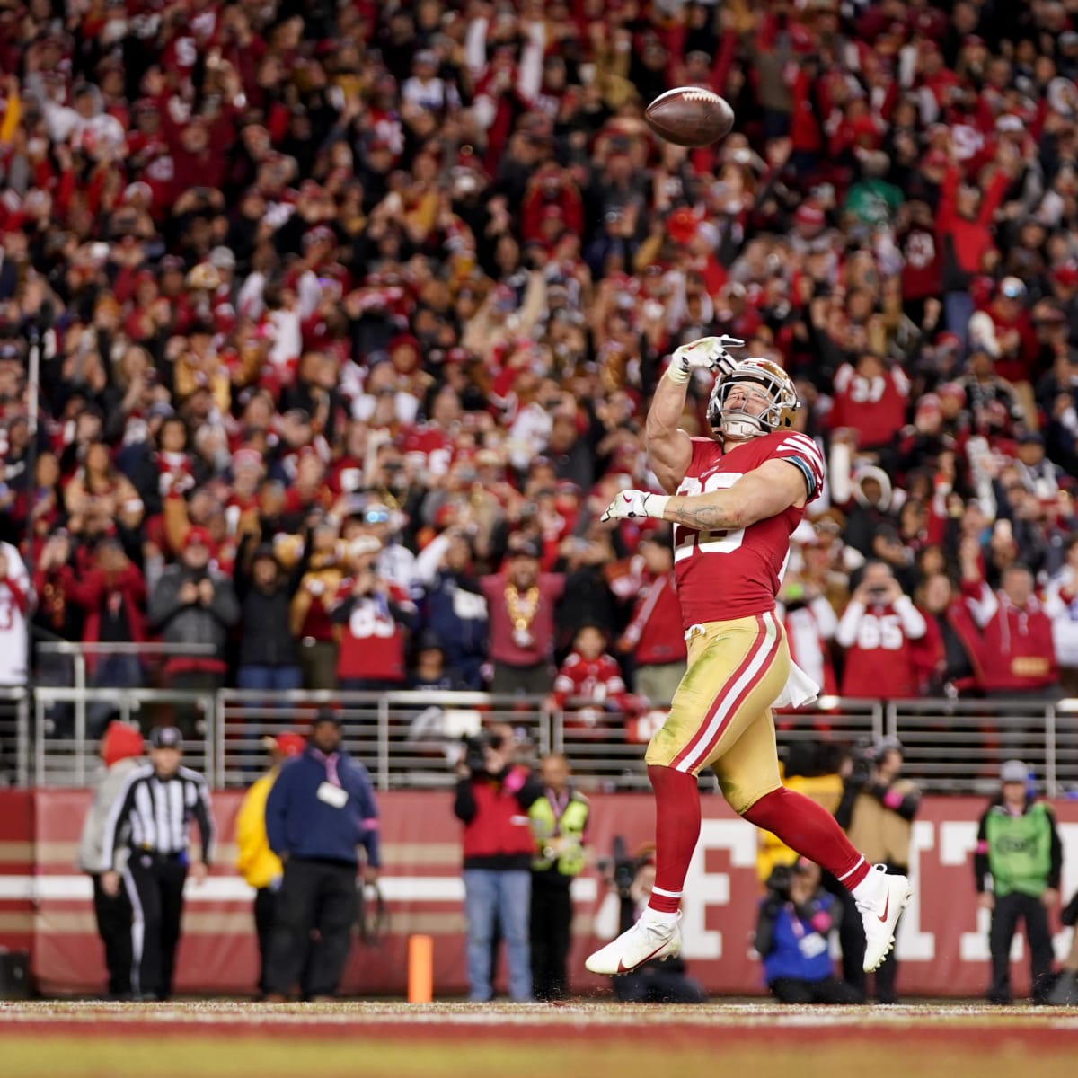 Christian McCaffrey's late TD lifts 49ers past the Dallas Cowboys and into  the NFC Championship - Sports Illustrated All Cardinal News, Analysis and  More