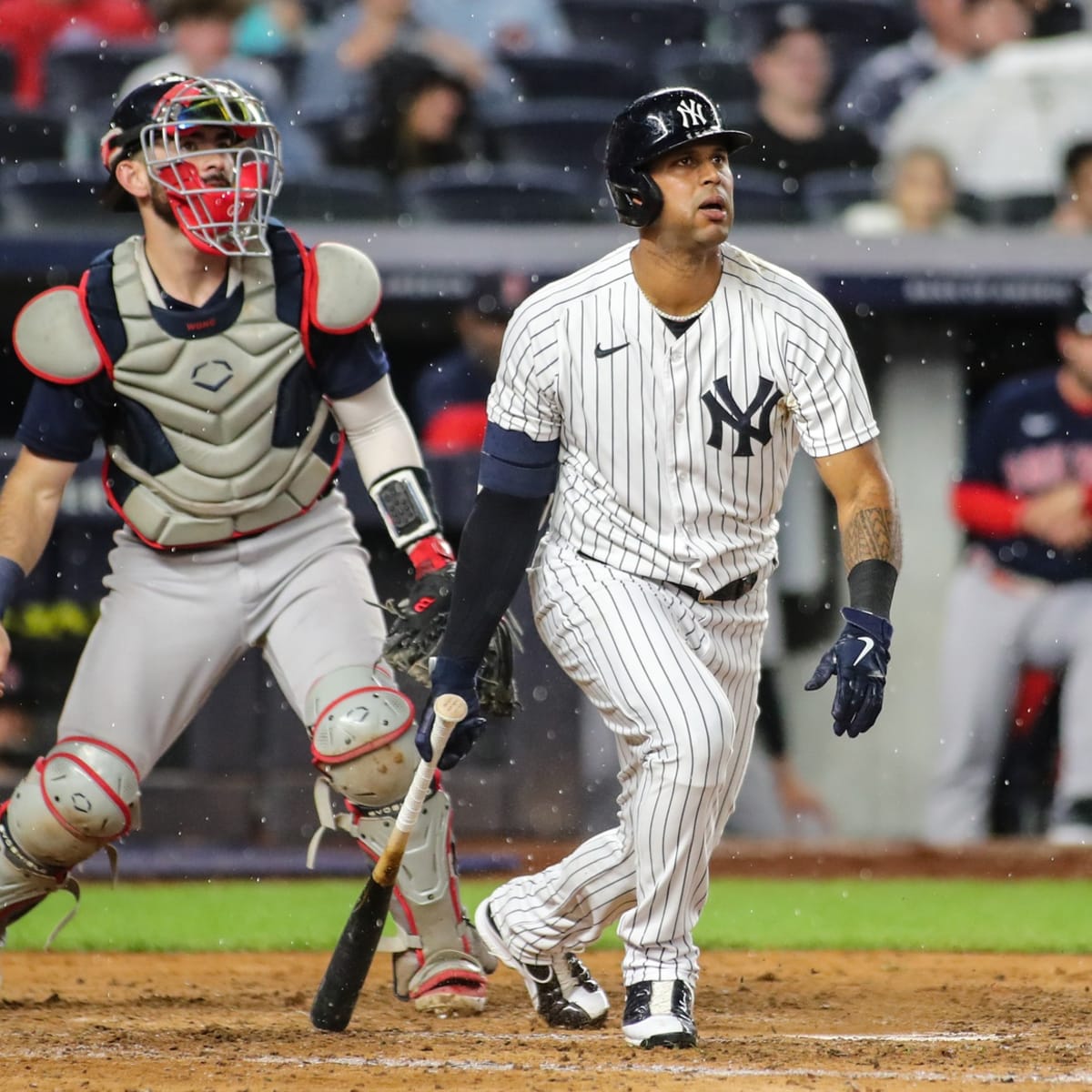 The Yankees might have to do something about Aaron Hicks