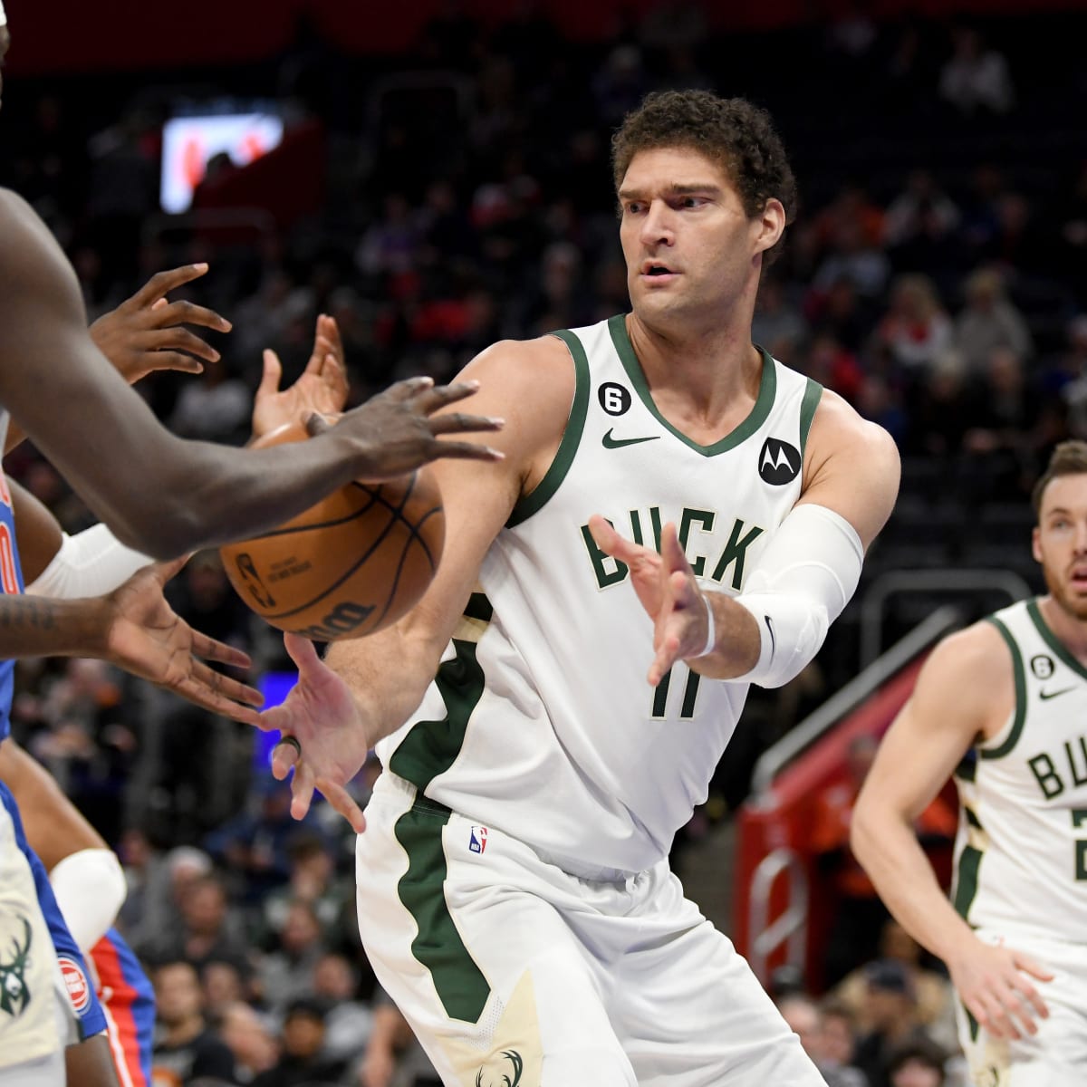 Bucks' Brook Lopez on the Giannis-Kanter altercation 