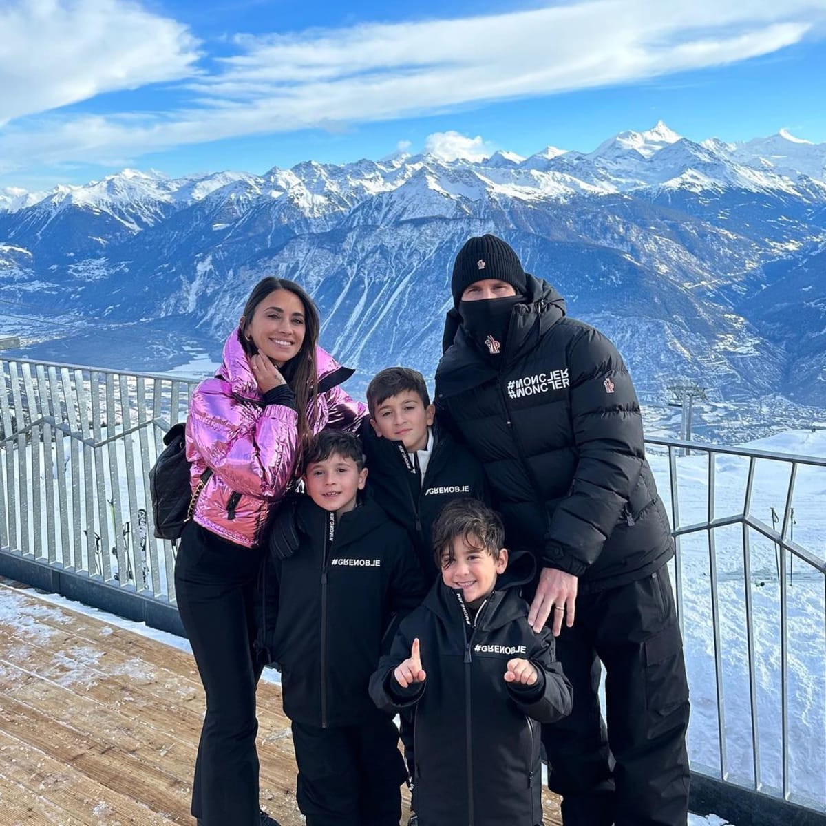 Esquiando y en traje de baño: así vacacionó Messi con su familia en los  Alpes - Para Ganar