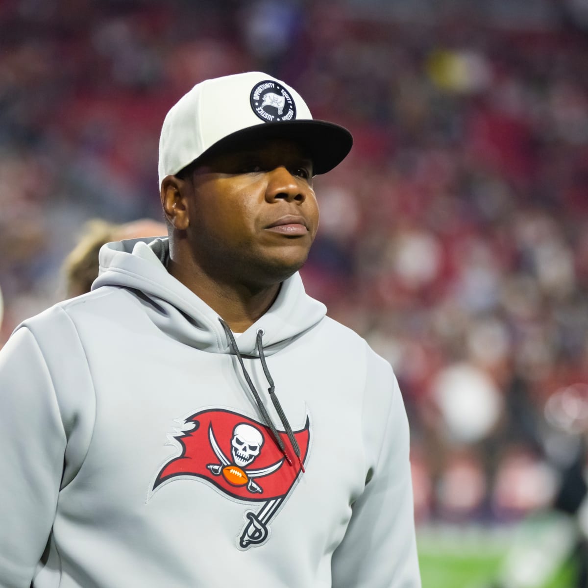 Bucs oust offensive coordinator Leftwich, 5 other assistants