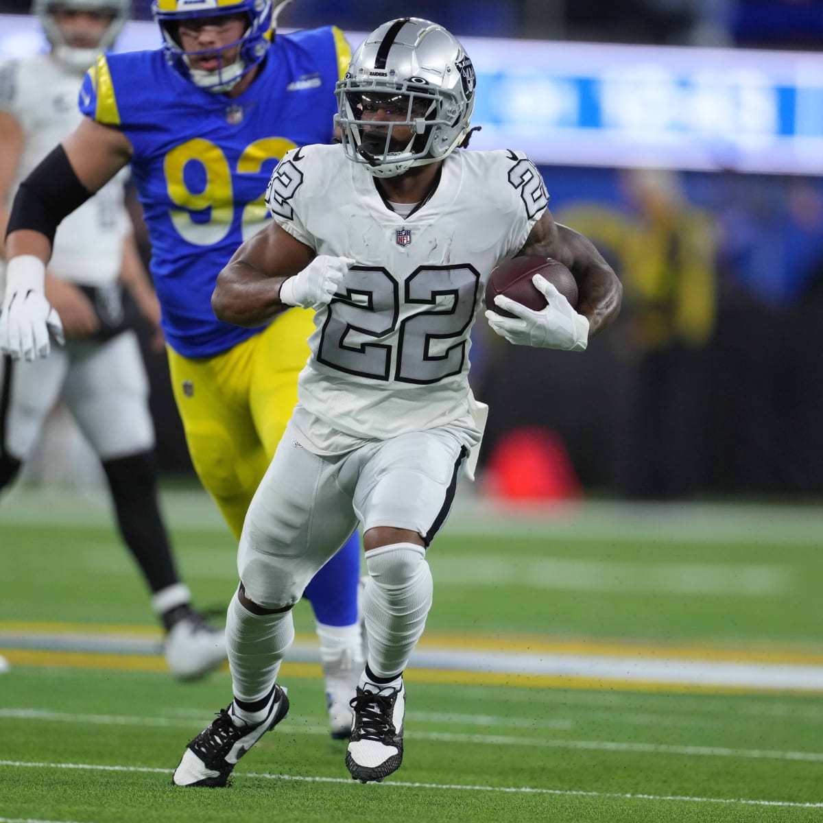 Las Vegas Raiders running back Ameer Abdullah (22) on a kickoff