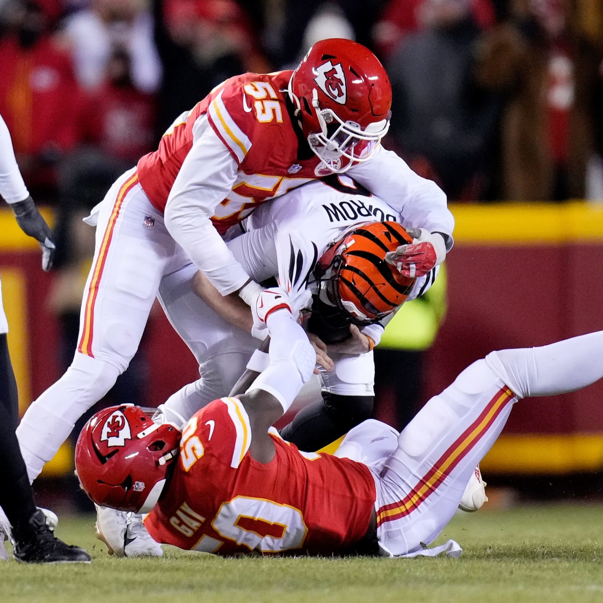 Chiefs add DE Frank Clark to injury report with illness ahead of Week 13  vs. Bengals