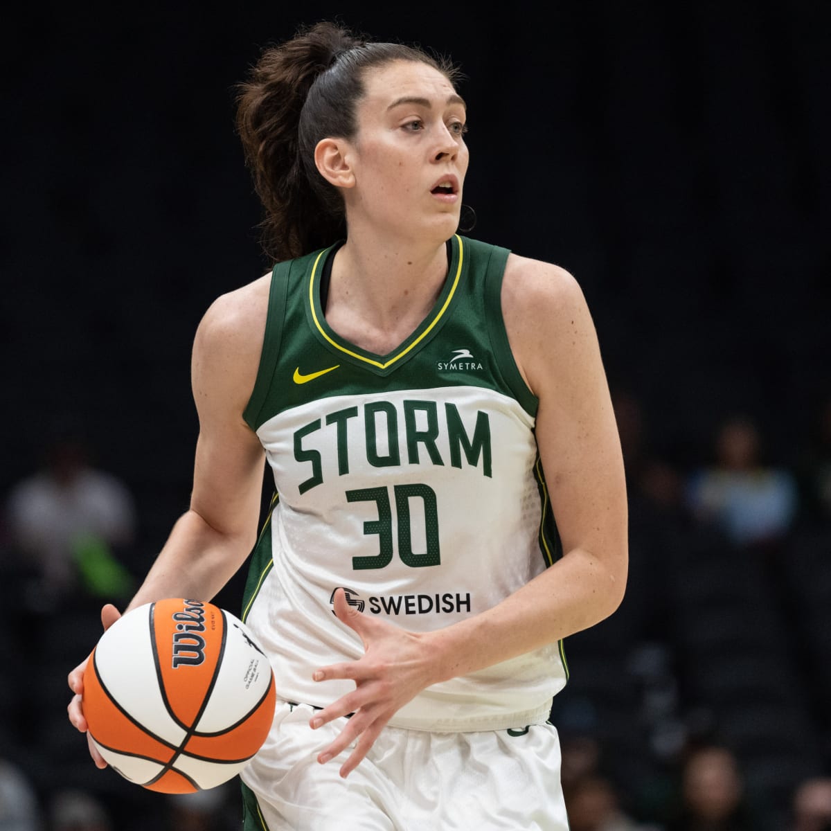 File:Breanna Stewart free throw vs Atlanta Dream at Climate Pledge Arena  (July 2022).jpg - Wikimedia Commons