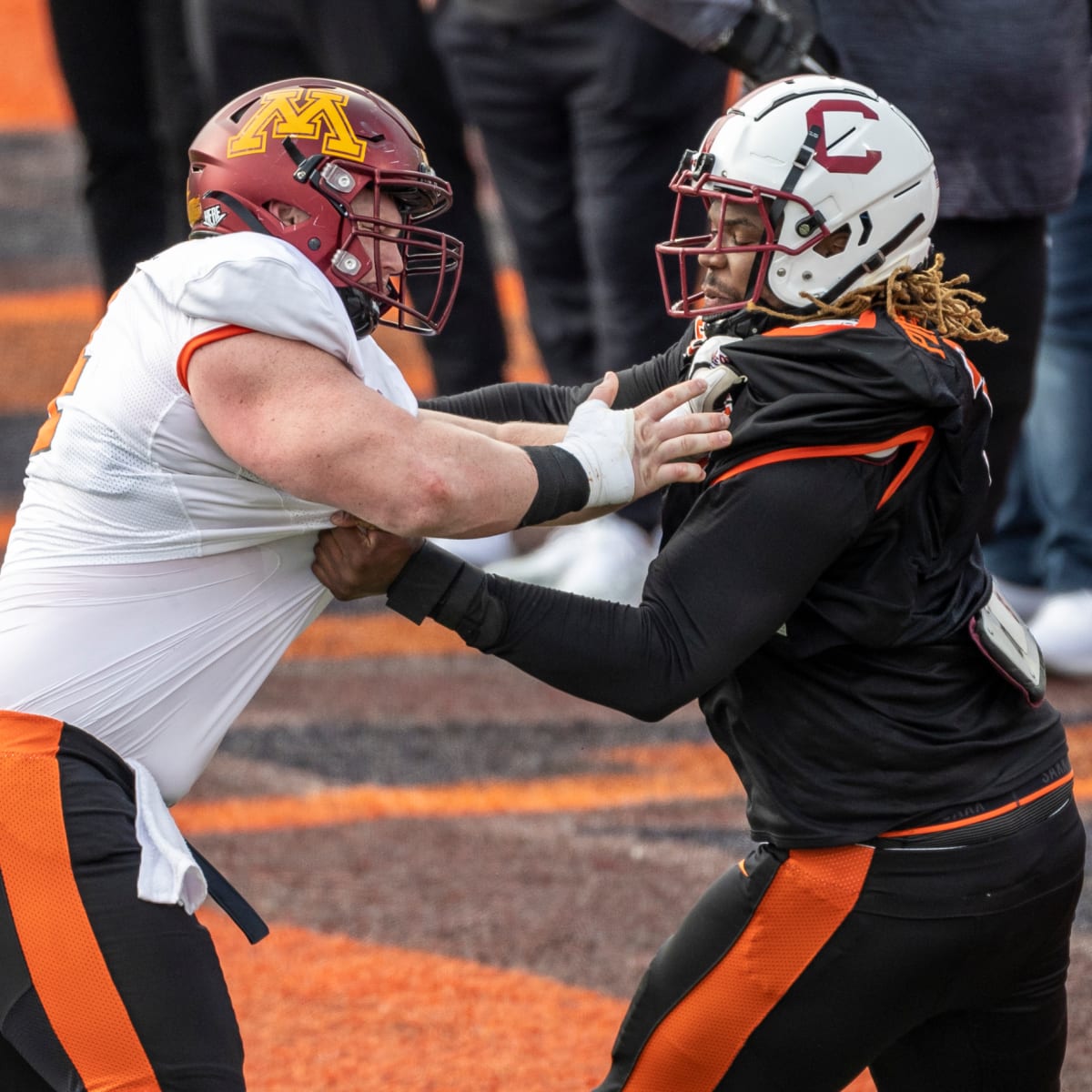 Reese's Senior Bowl on X: Officially Accepted! DL Zacch Pickens @ZP6DT  from @GamecockFB is headed to the 2023 Senior Bowl #SpursUp 