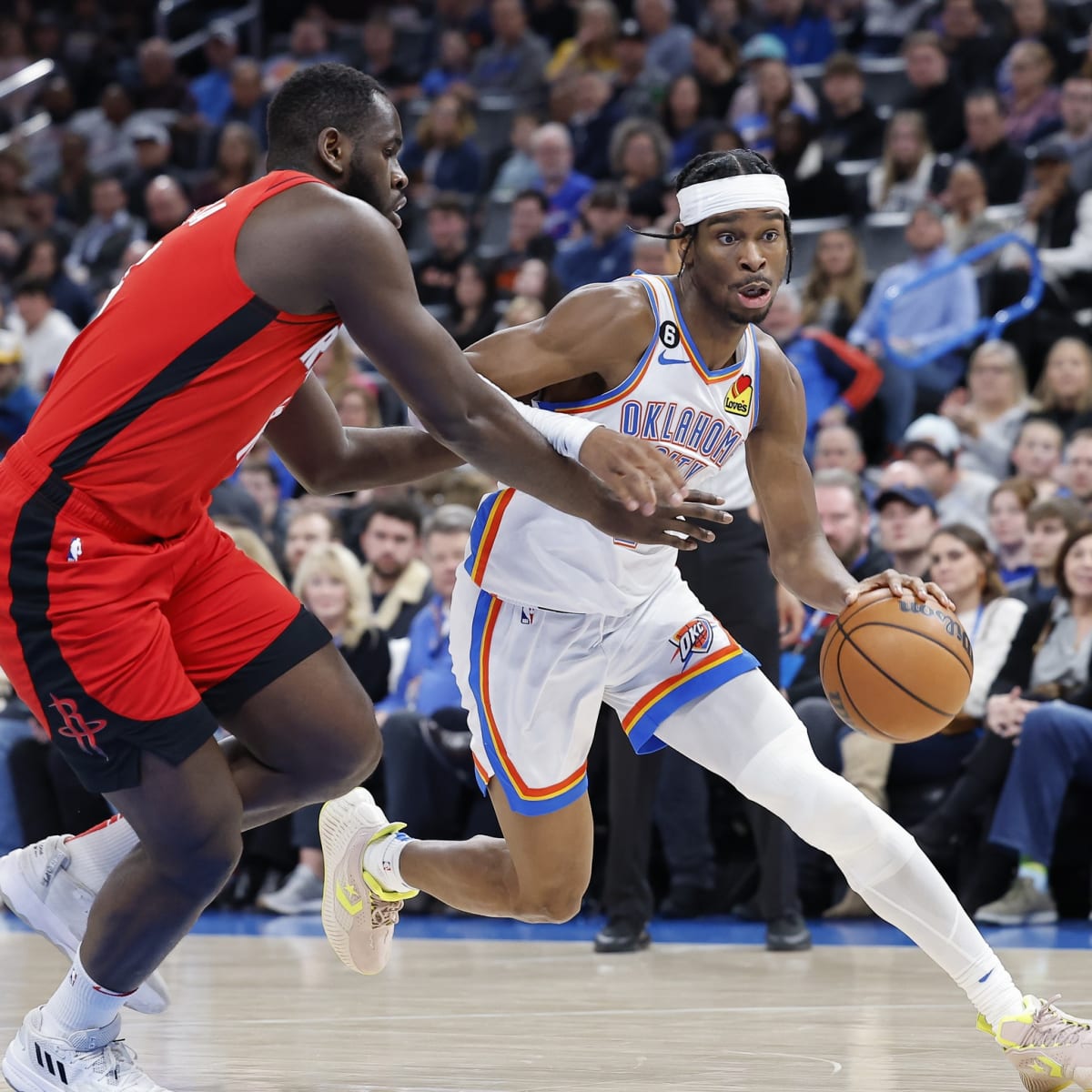 VIDEO: Shai Gilgeous-Alexander arrives for Lakers-Thunder game rocking epic  Astro Boy kicks