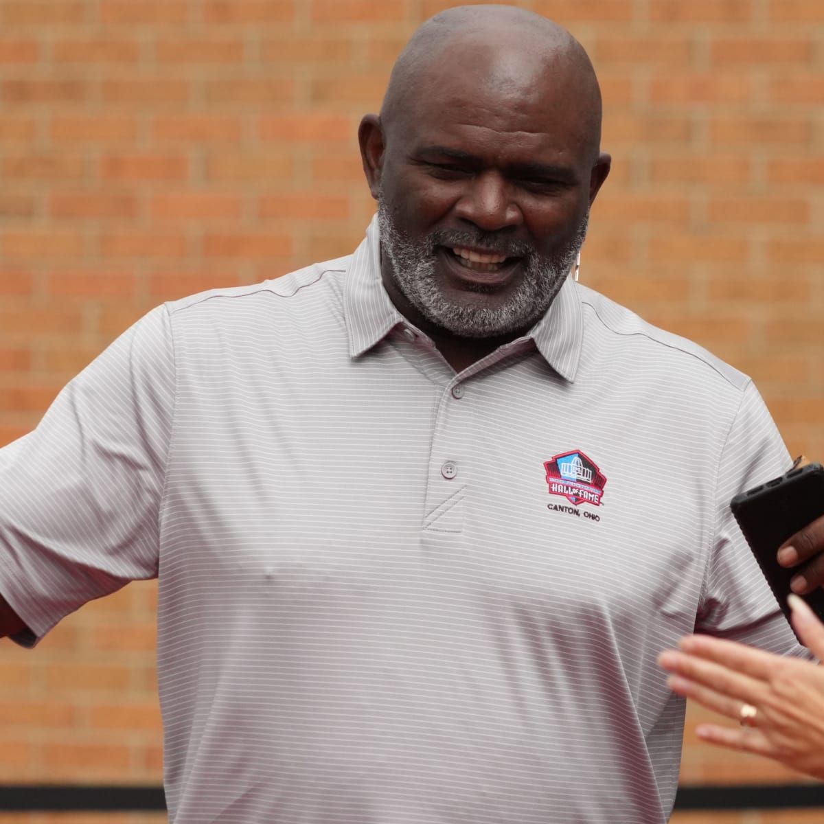 Halftime  Lawrence Taylor: The Greatest Defensive Player Ever