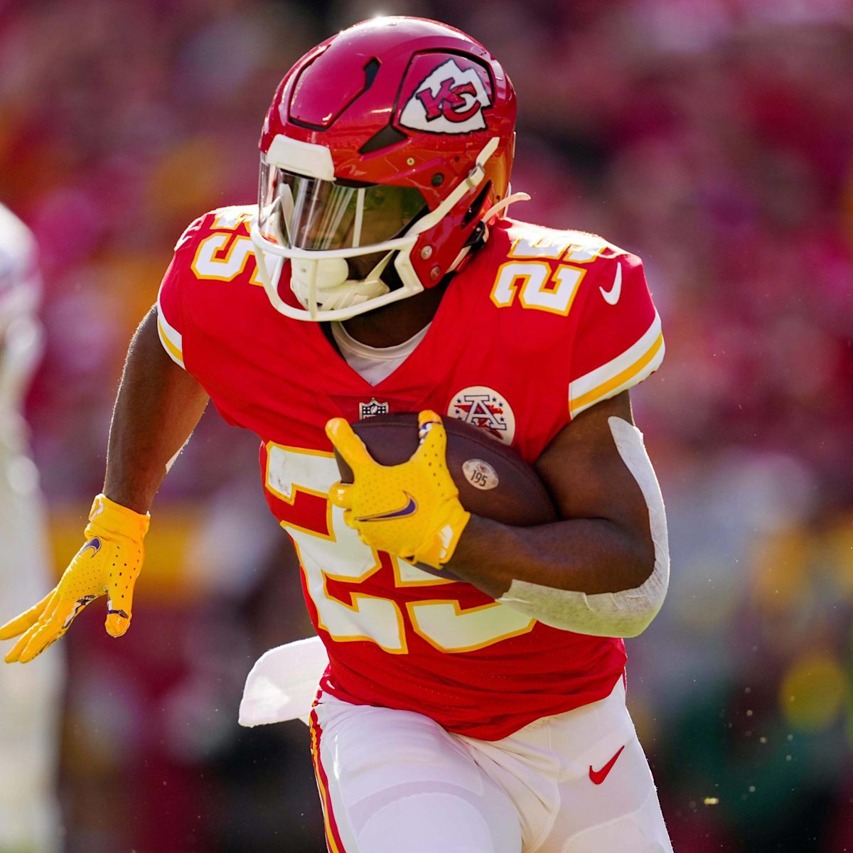 Chiefs activate RB Edwards-Helaire off IR for Super Bowl