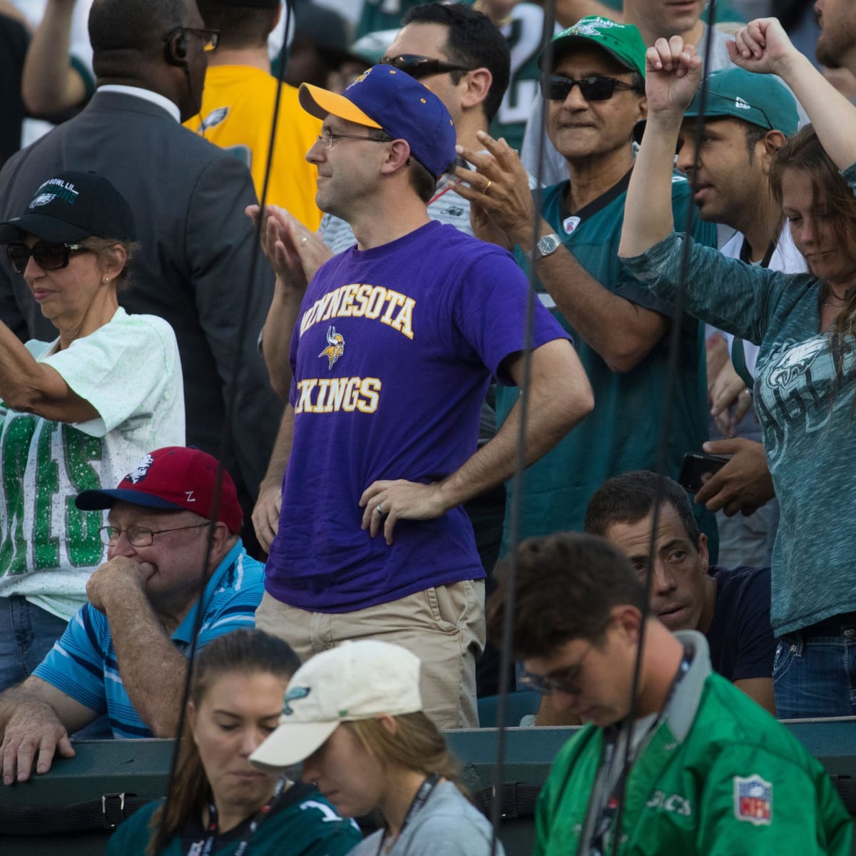 Minnesota fans hosting Super Bowl will kill Eagles fans with