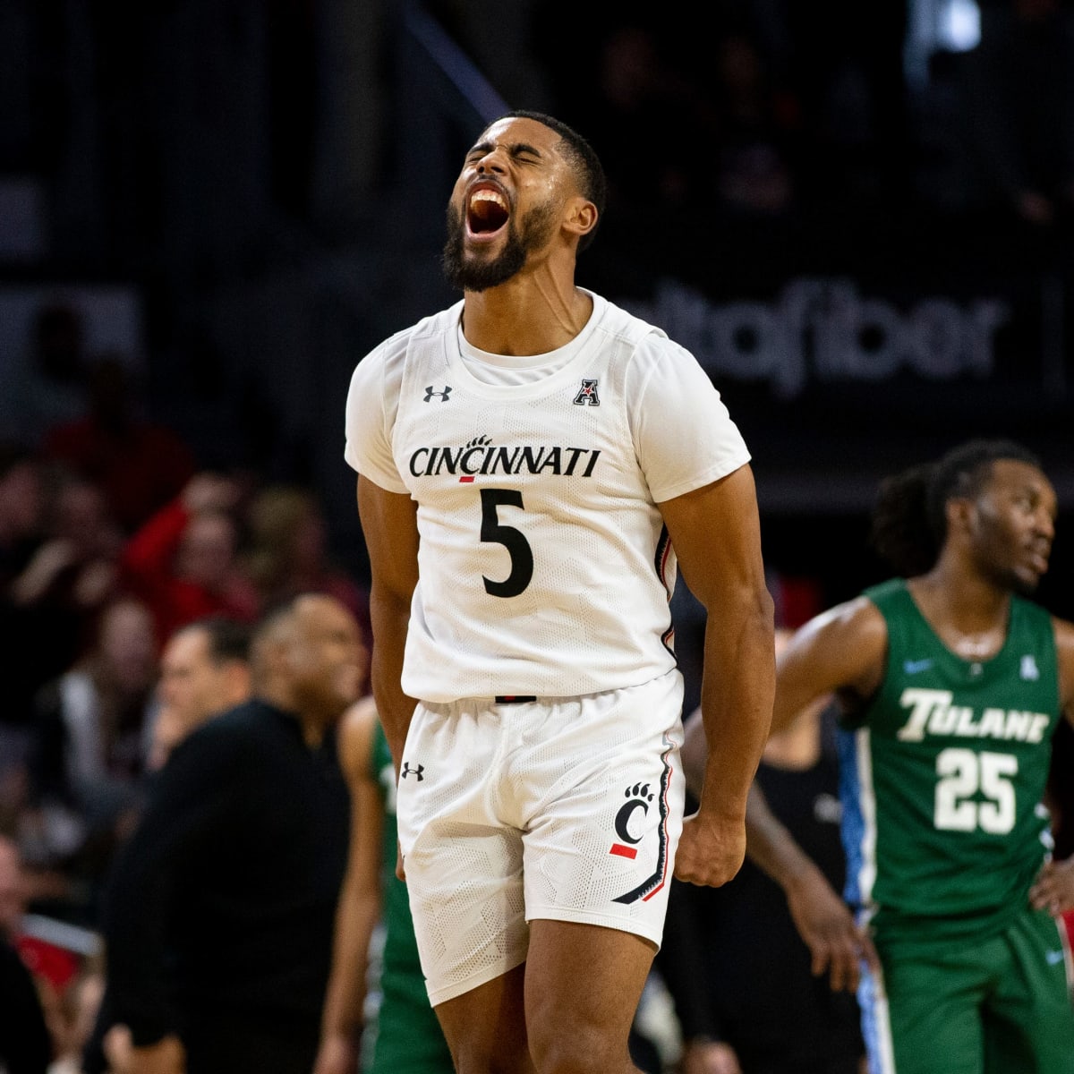 DeJulius Claims AAC Weekly Honor Roll Nod - University of Cincinnati  Athletics