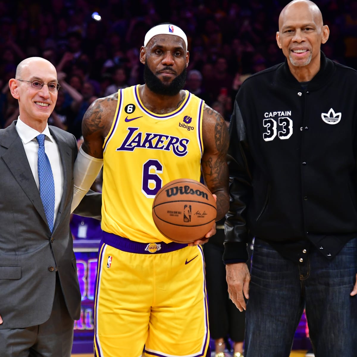 Kareem Abdul-Jabbar says LeBron James deserves 'any and all accolades' when  he surpasses him in all-time NBA scoring list