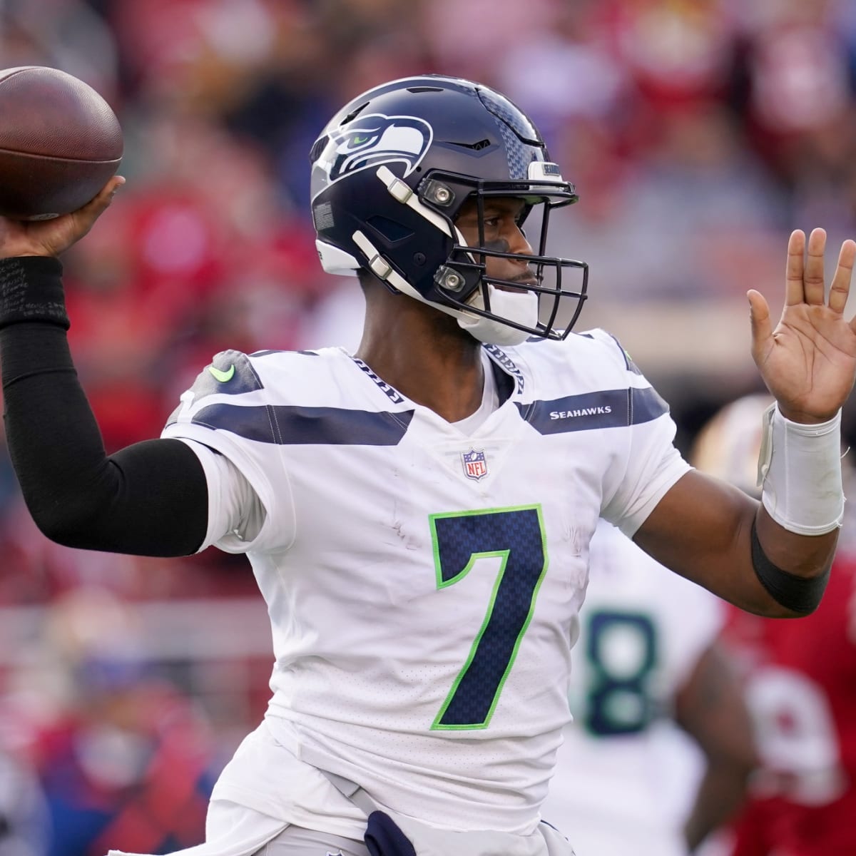 Geno Smith Achieves NFL History for Efficiency - WV Sports Now