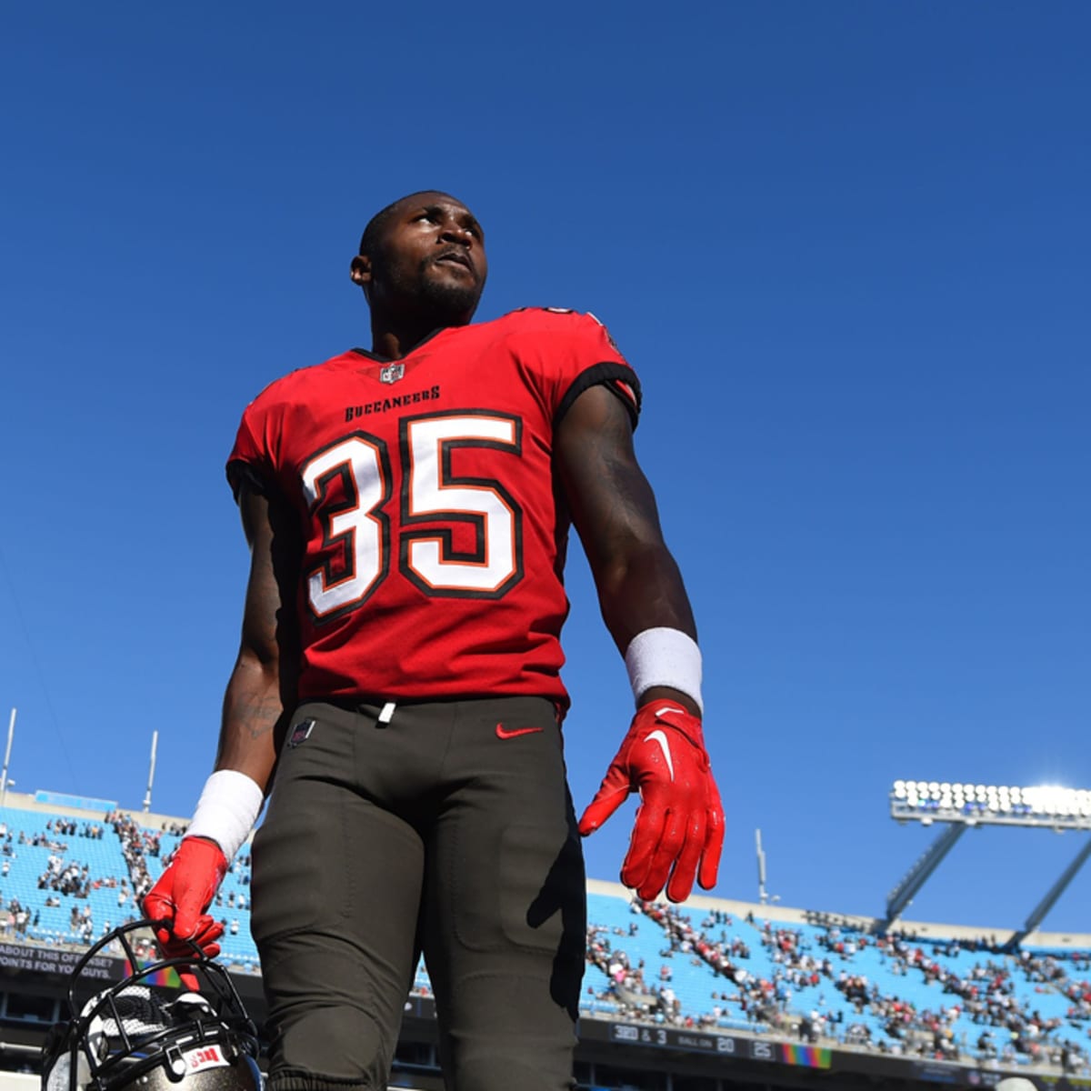 Jamel Dean of the Tampa Bay Buccaneers celebrates a interception