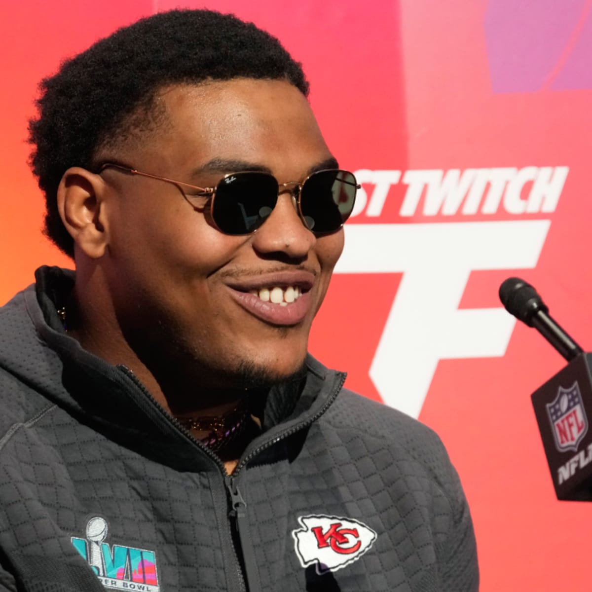 Chiefs' Orlando Brown Jr. Wants These T-Shirts Made After Super Bowl Win –  NBC 5 Dallas-Fort Worth