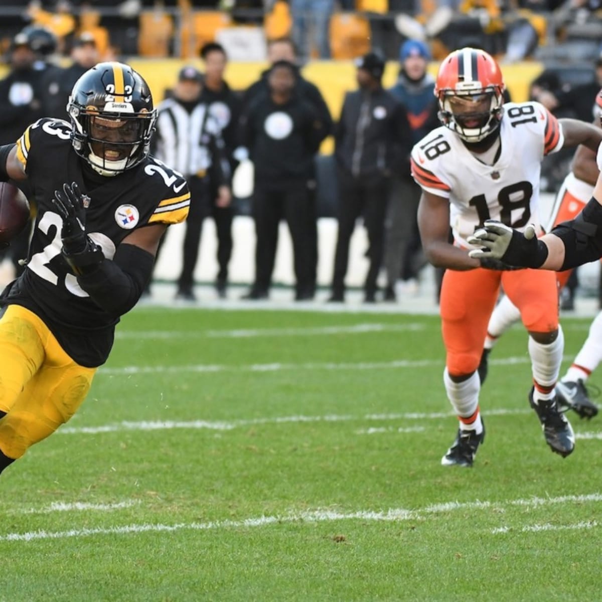 Steelers Re-Signing S Damontae Kazee 