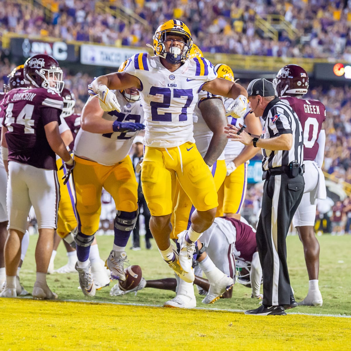 LSU football wears purple uniforms rarely in back-to-back games