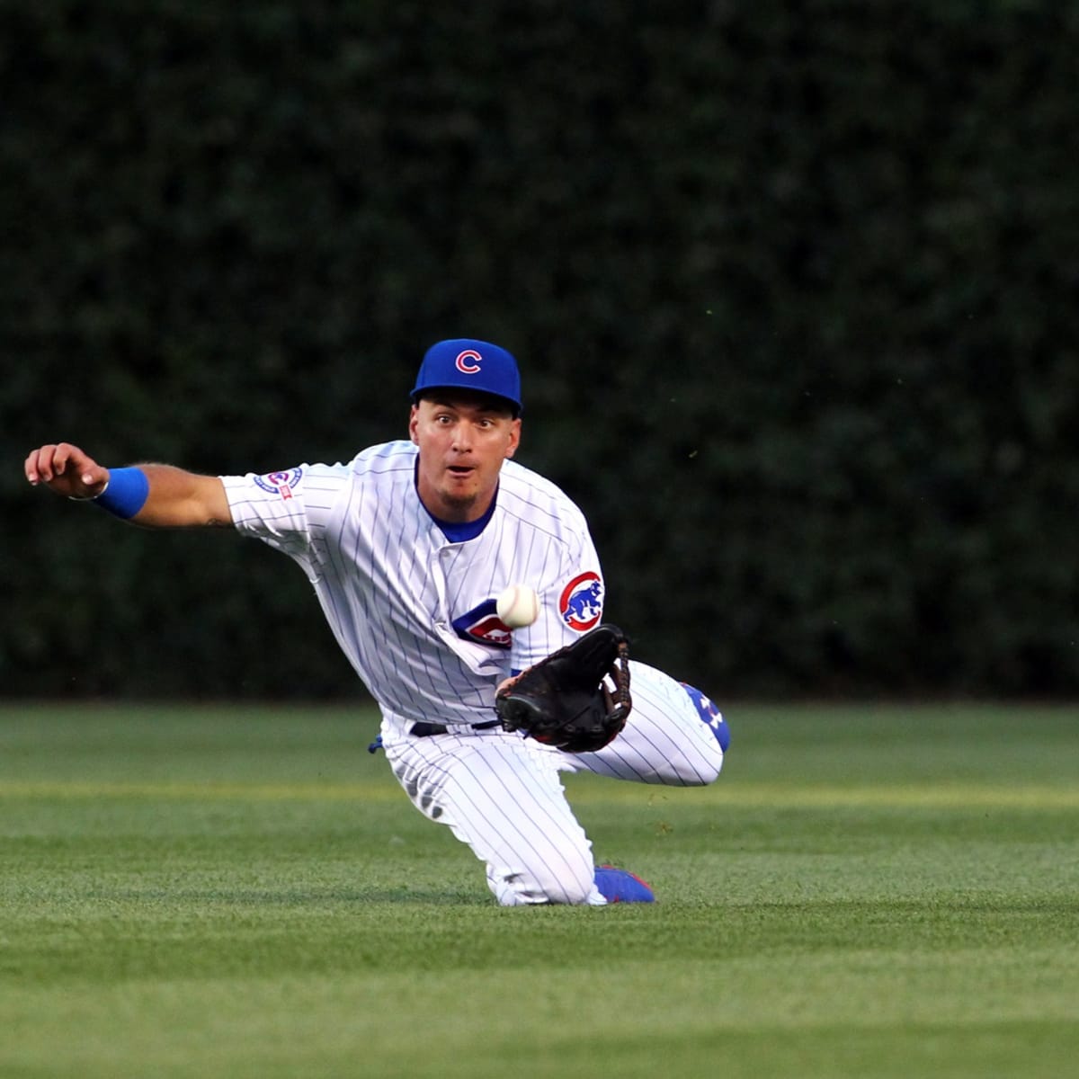 Albert Almora Jr. shows off defense in center field